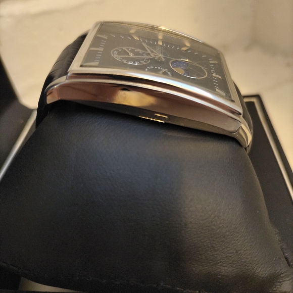 HUGO BOSS Men’s Rectangular Multifunction Watch Leather Strap 1512648, Day/Date - Picture 7 of 10